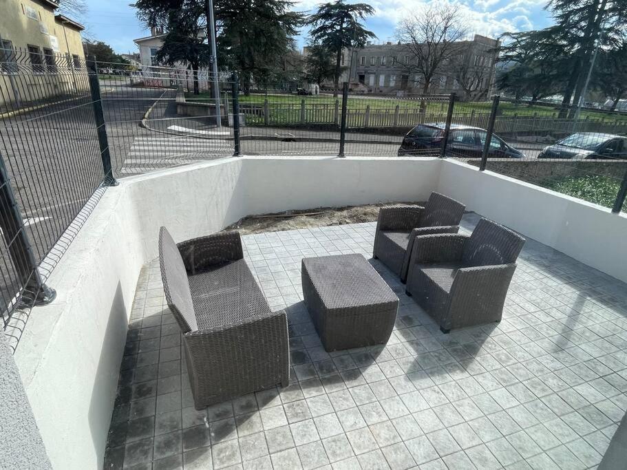 Petit Chateau Chasse-sur-Rhône Extérieur photo